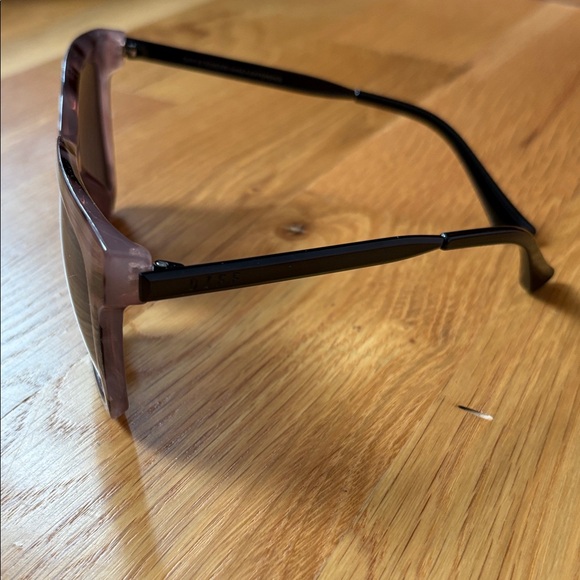 DIFF women’s Tortoise Shell Sunglasses - Picture 2 of 6